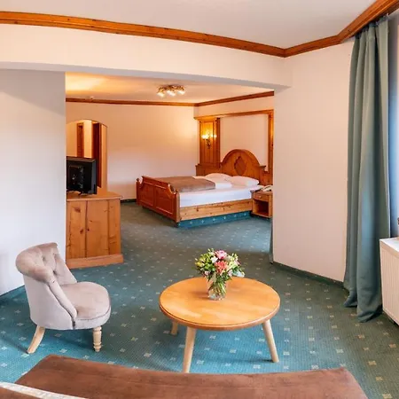 Hotel-restaurant Kreuzberghof Tagungs- Und Veranstaltungshotel Hotel