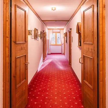 Hotel-restaurant Kreuzberghof Tagungs- Und Veranstaltungshotel 4*