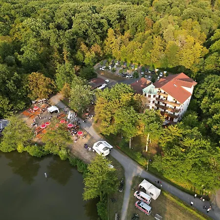 Hotel-restaurant Kreuzberghof Tagungs- Und Veranstaltungshotel 4* Tiefenbach (Heilbronn)