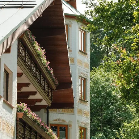 호텔 Hotel-restaurant Kreuzberghof Tagungs- Und Veranstaltungshotel