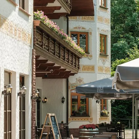 Hotel-restaurant Kreuzberghof Tagungs- Und Veranstaltungshotel 티에펜바흐