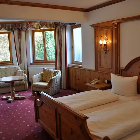 호텔 Hotel-restaurant Kreuzberghof Tagungs- Und Veranstaltungshotel