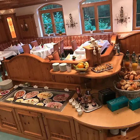 Hotel-restaurant Kreuzberghof Tagungs- Und Veranstaltungshotel Hotel