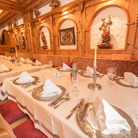 Hotel-restaurant Kreuzberghof Tagungs- Und Veranstaltungshotel 호텔 티에펜바흐