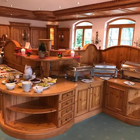 Hotel-restaurant Kreuzberghof Tagungs- Und Veranstaltungshotel 4*