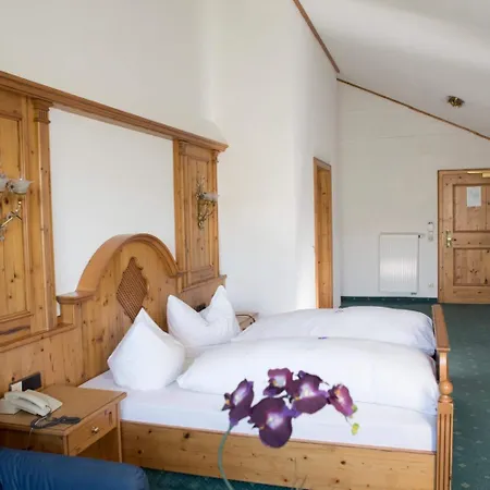 Hotel-restaurant Kreuzberghof Tagungs- Und Veranstaltungshotel 호텔 4*