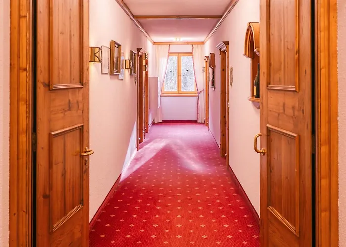 Hotel-restaurant Kreuzberghof Tagungs- Und Veranstaltungshotel 4*