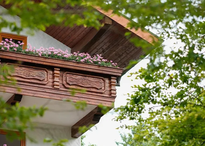 Hotel-restaurant Kreuzberghof Tagungs- Und Veranstaltungshotel Hotel 4*