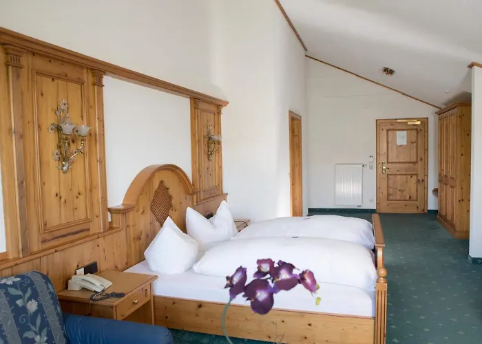 Hotel-restaurant Kreuzberghof Tagungs- Und Veranstaltungshotel Hotel 4*